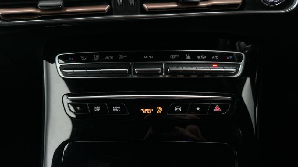 Air Conditioning /Dual Climate Control 