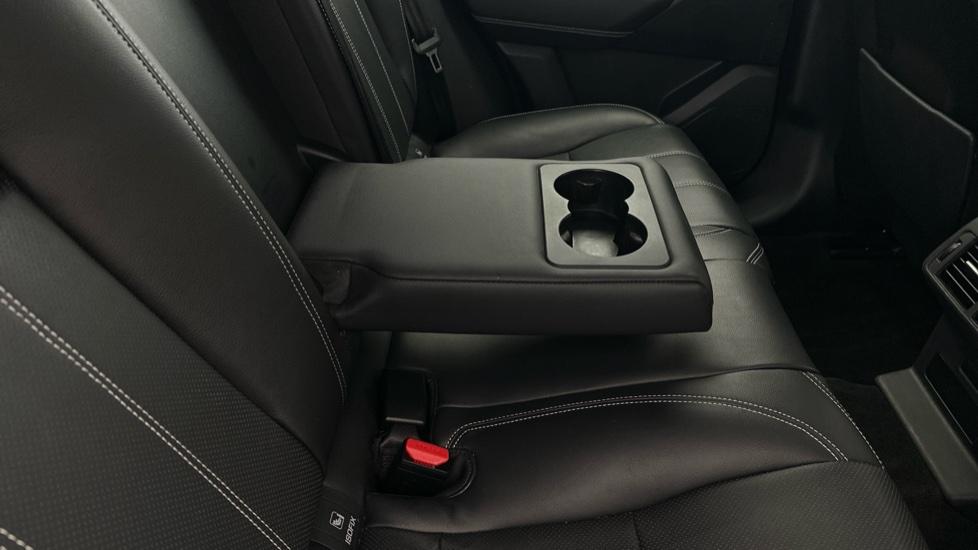 Rear Armrest/ Cup Holder