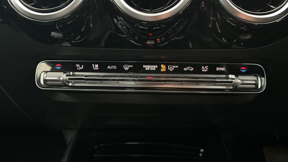 Air Conditioning /Dual Climate Control 