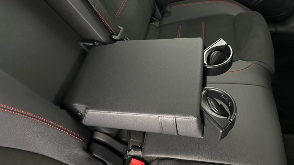 Rear Armrest/ Cup Holder