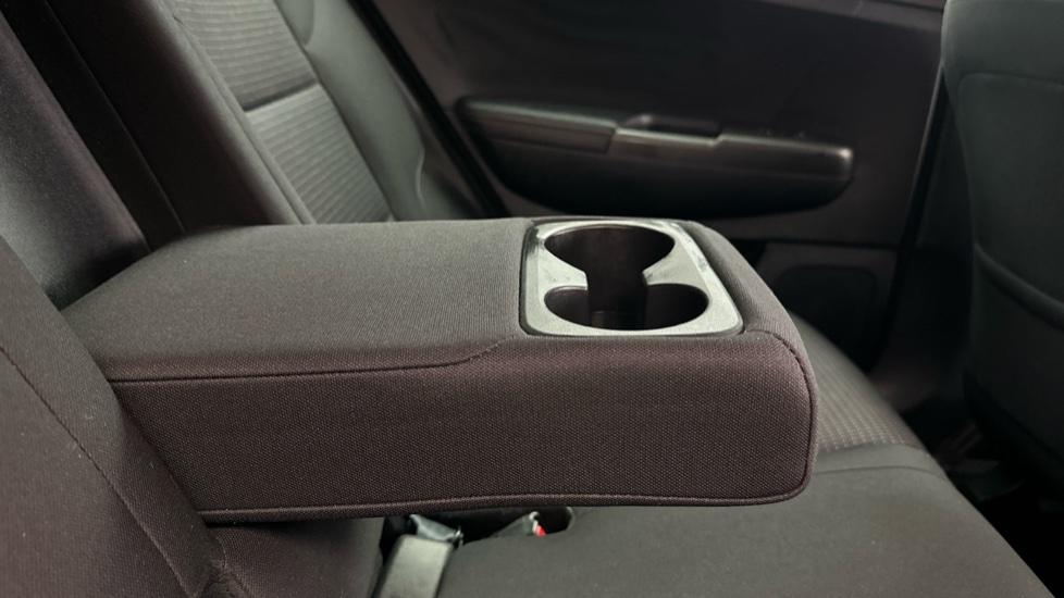 Rear Armrest/ Cup Holder