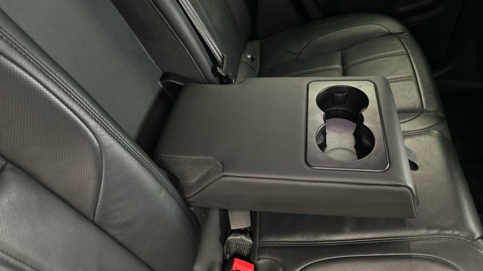 Rear Armrest/ Cup Holder