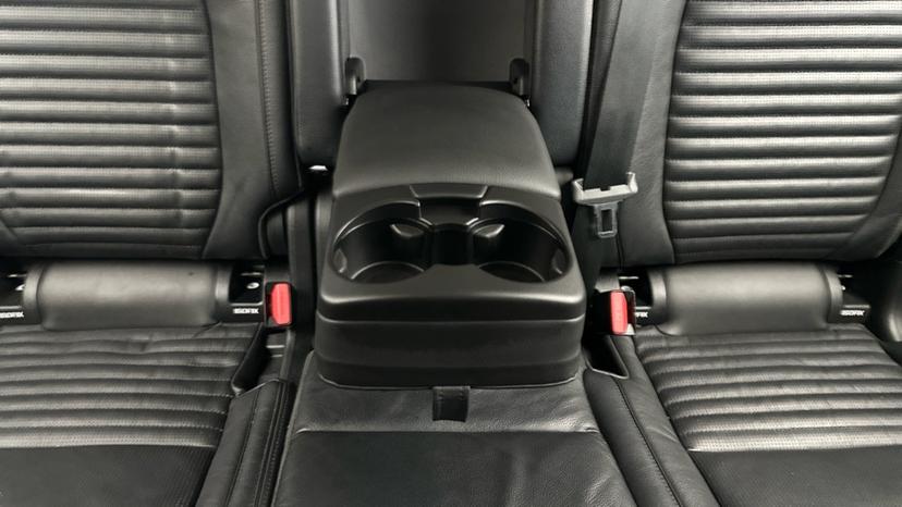 Rear Armrest/ Cup Holder