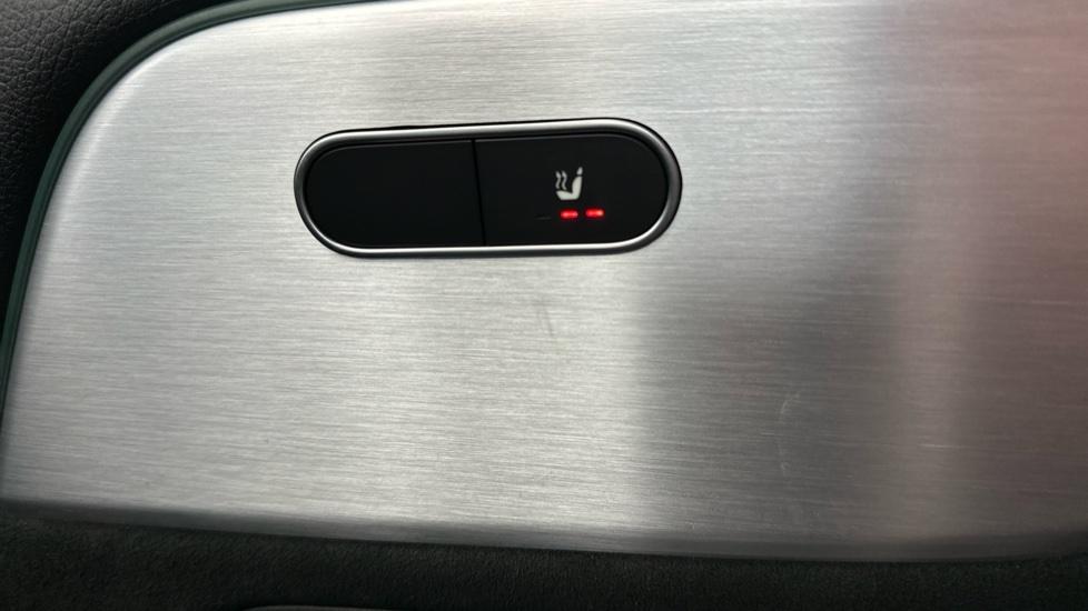 Heated Seats 