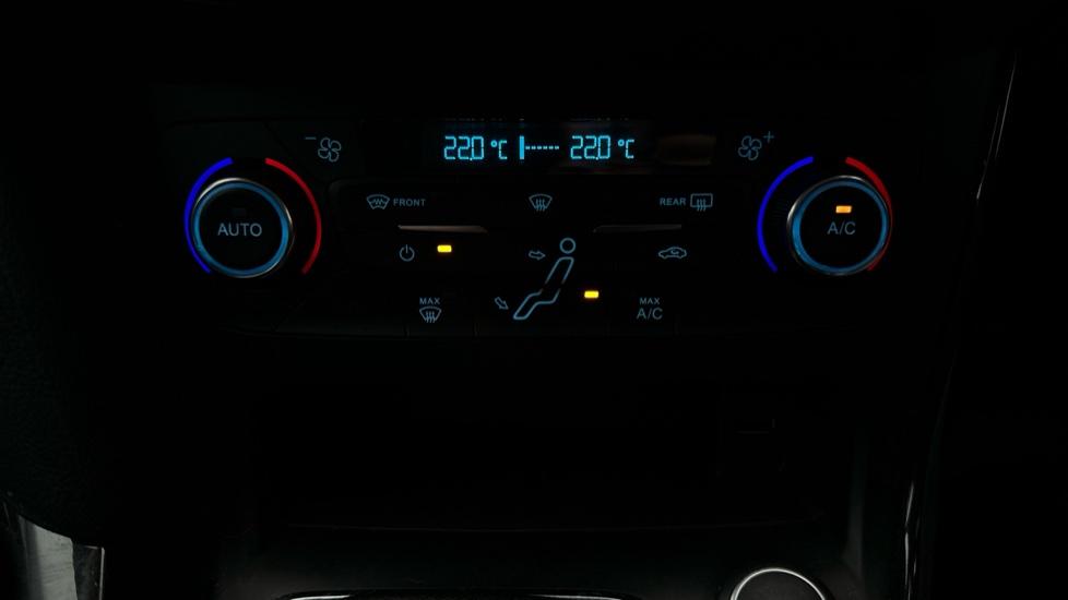 Air Conditioning /Dual Climate Control 