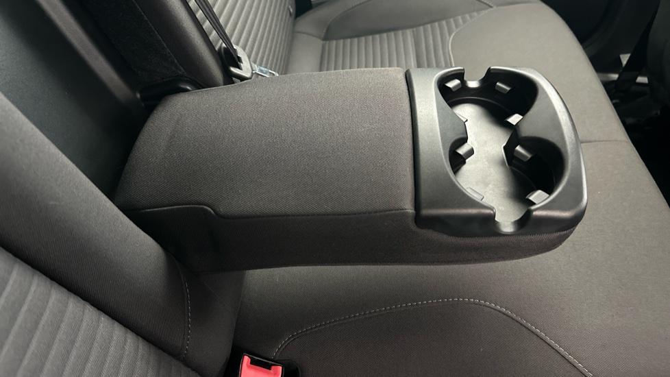 Rear Armrest/ Cup Holder