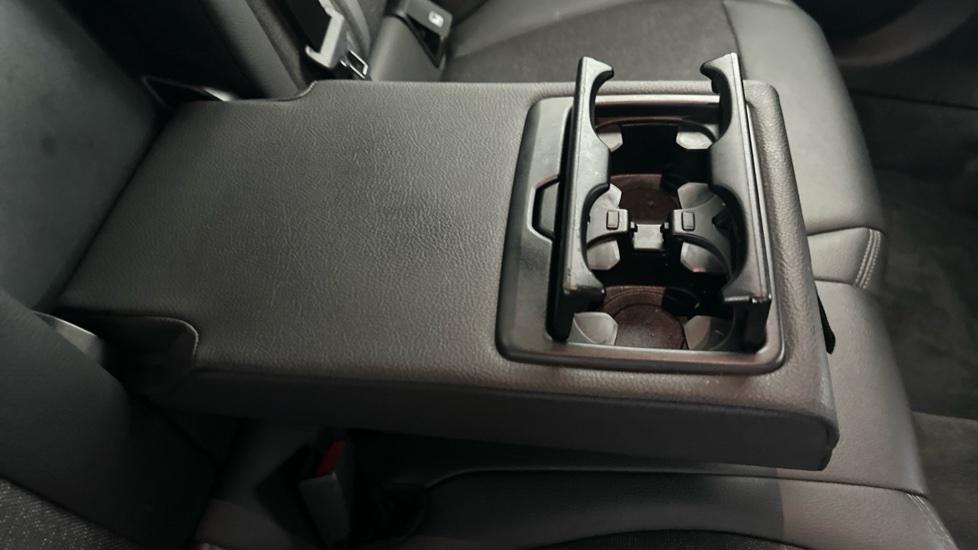 Rear Armrest/ Cup Holder