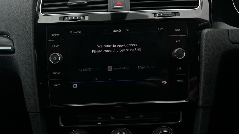 Apple Car Play & Android Auto