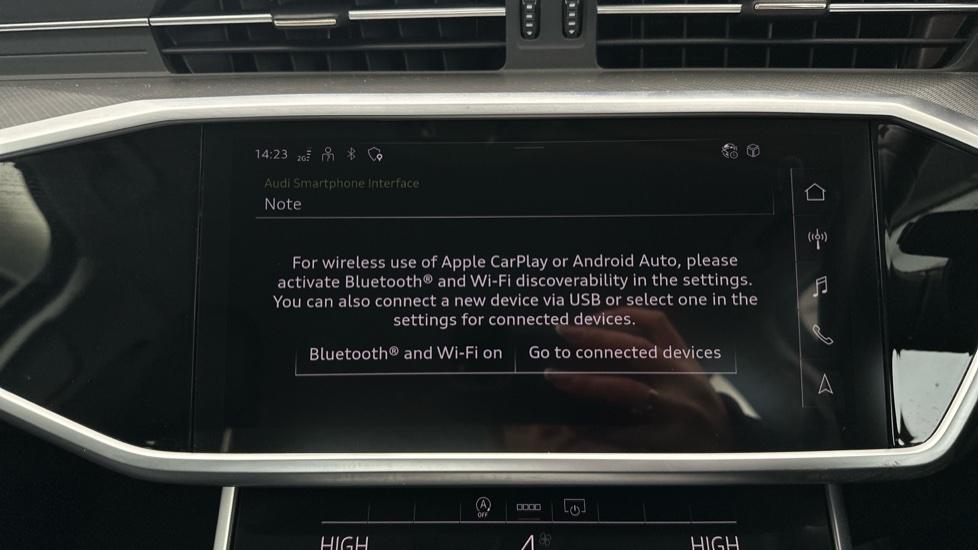 Apple Car Play & Android Auto