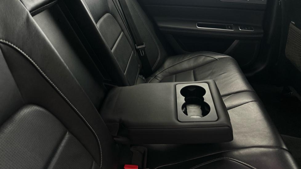 Rear Armrest/ Cup Holder