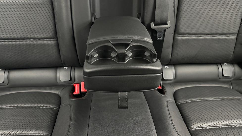 Rear Armrest/ Cup Holder