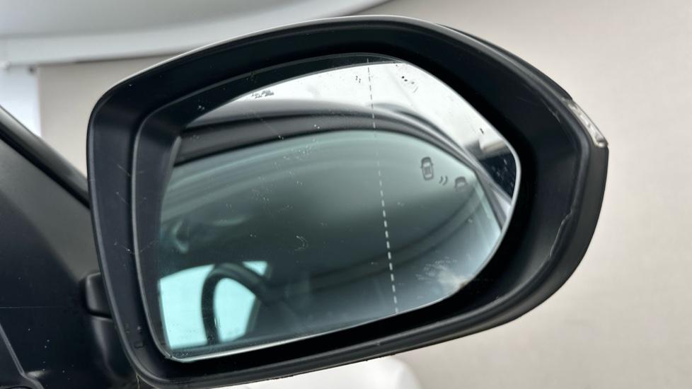  Blind spot monitoring 