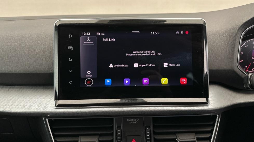 Apple Car Play & Android Auto