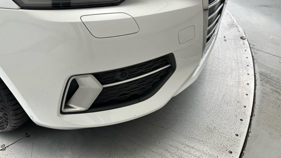 Headlight Washers / Front Parking Sensors 