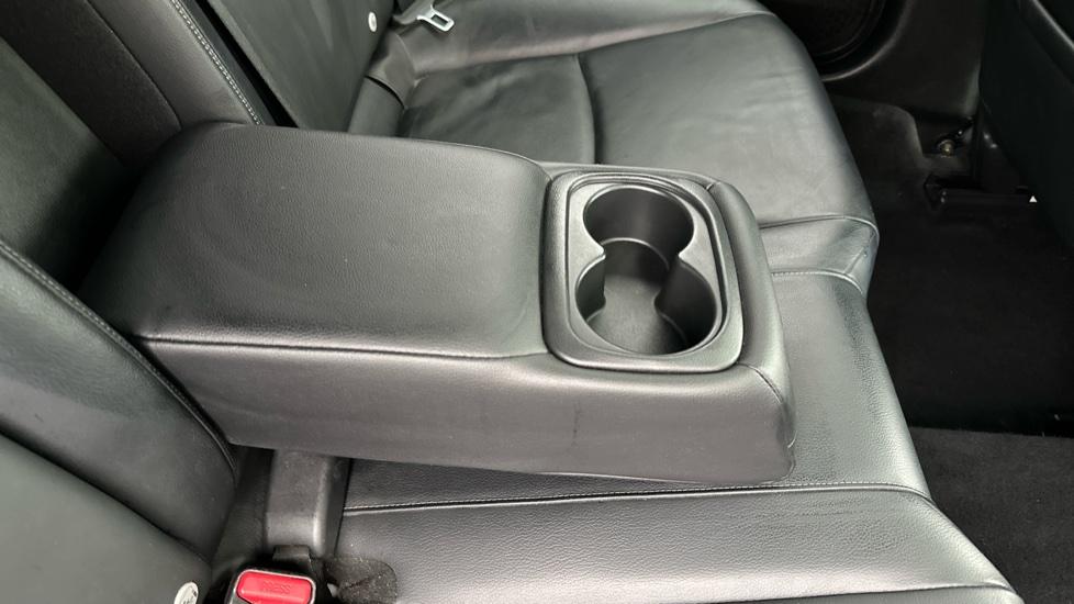 Rear Armrest/ Cup Holder