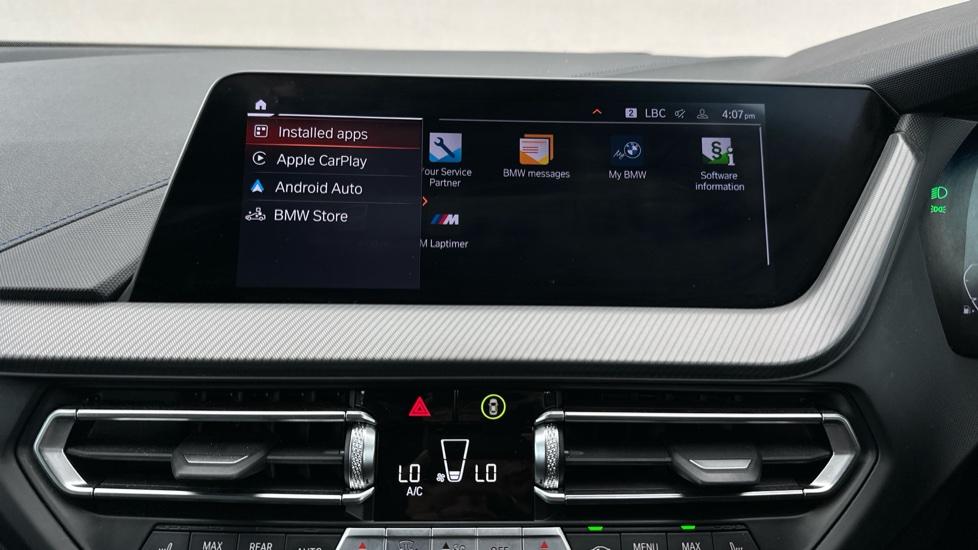 Apple Car Play & Android Auto