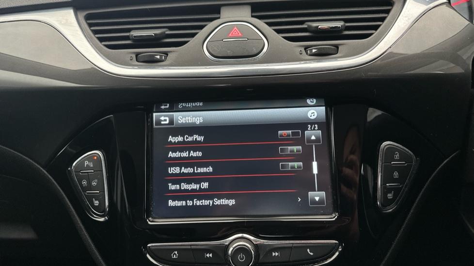 Apple Car Play & Android Auto