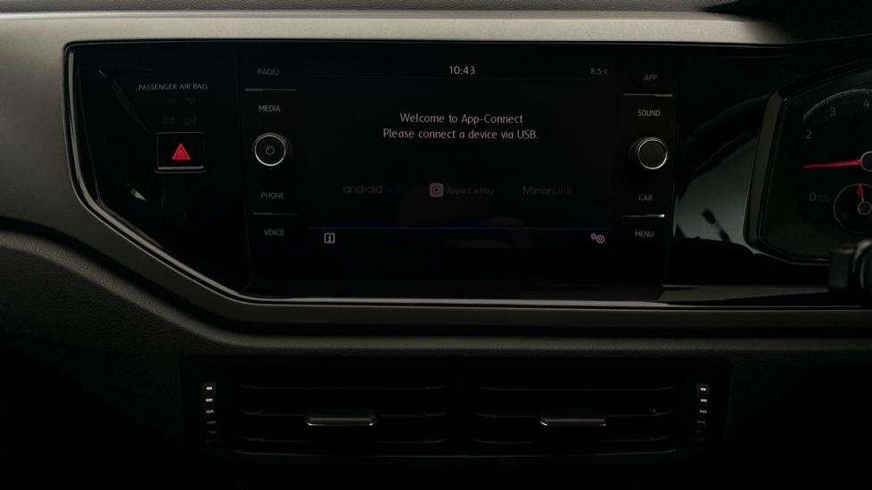 Apple Car Play & Android Auto