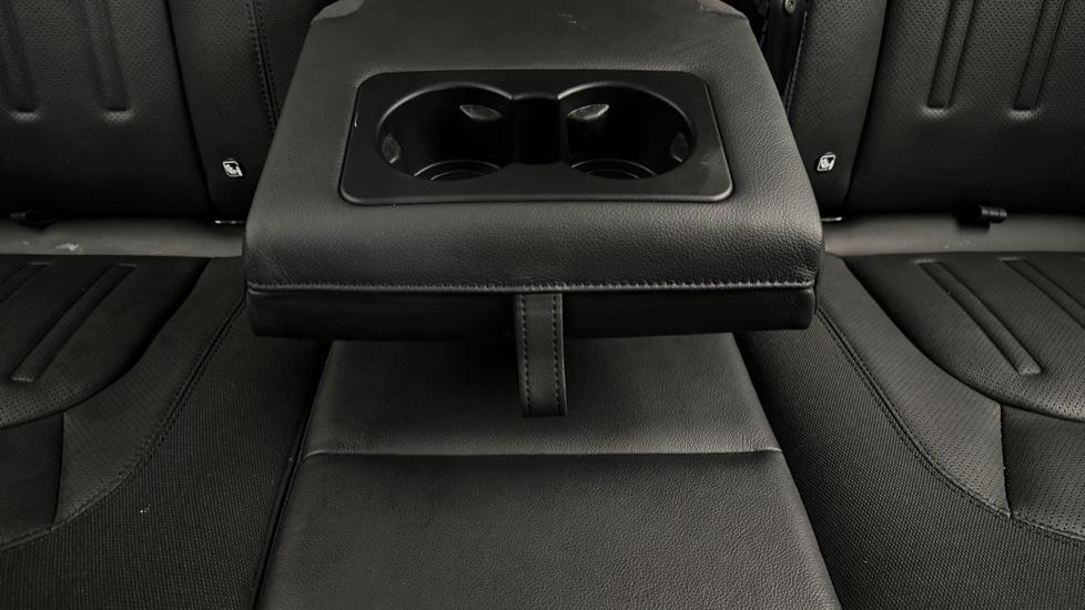 Rear Armrest/ Cup Holder