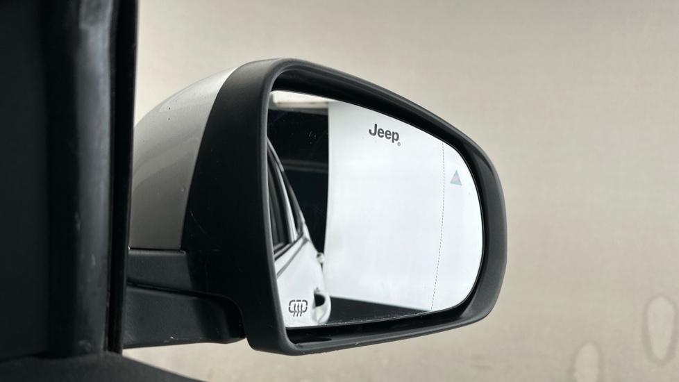 Blind Spot Monitoring System 