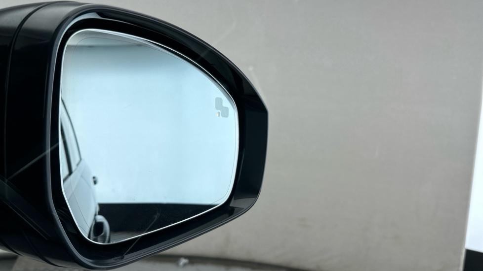 Blind Spot Monitoring System 