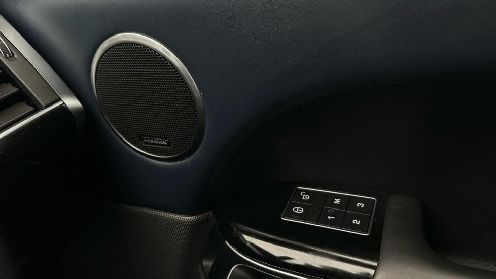 Memory Seats /Upgrade Speaker System 