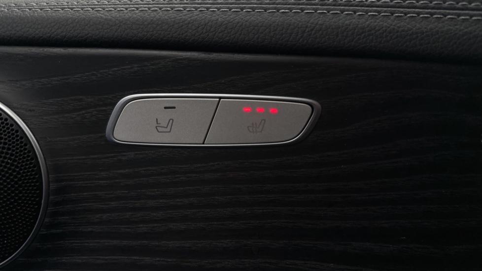 Heated Seats 