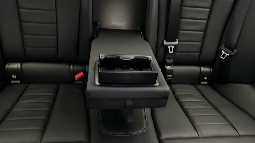 Rear Armrest/ Cup Holder