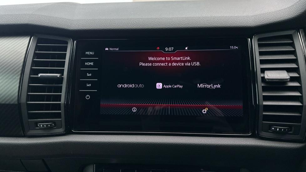 Apple Car Play & Android Auto