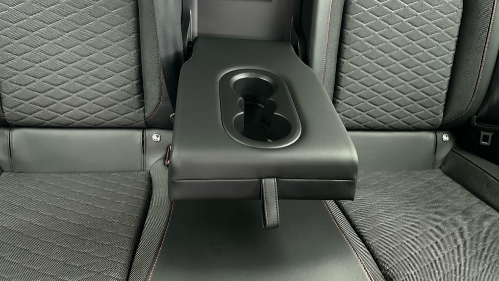 Rear Armrest/ Cup Holder