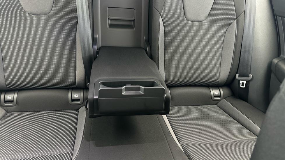 Rear Armrest/ Cup Holder