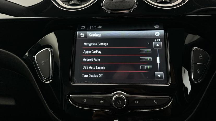 Apple Car Play & Android Auto