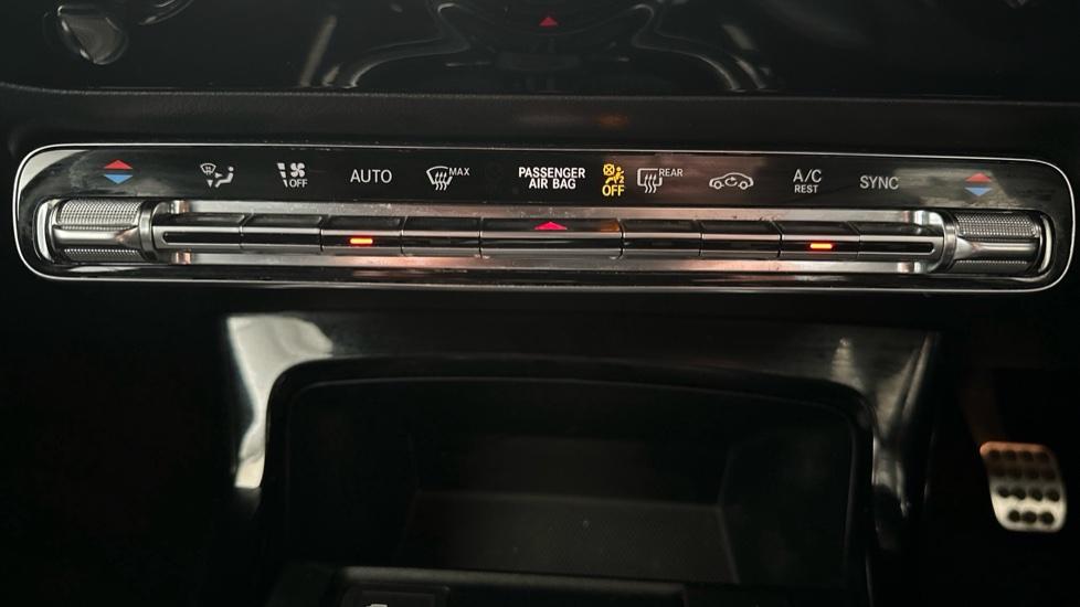 Air Conditioning /Dual Climate Control 