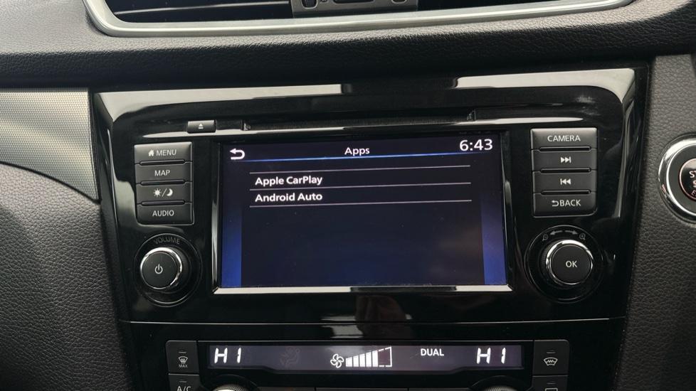 Apple Car Play & Android Auto