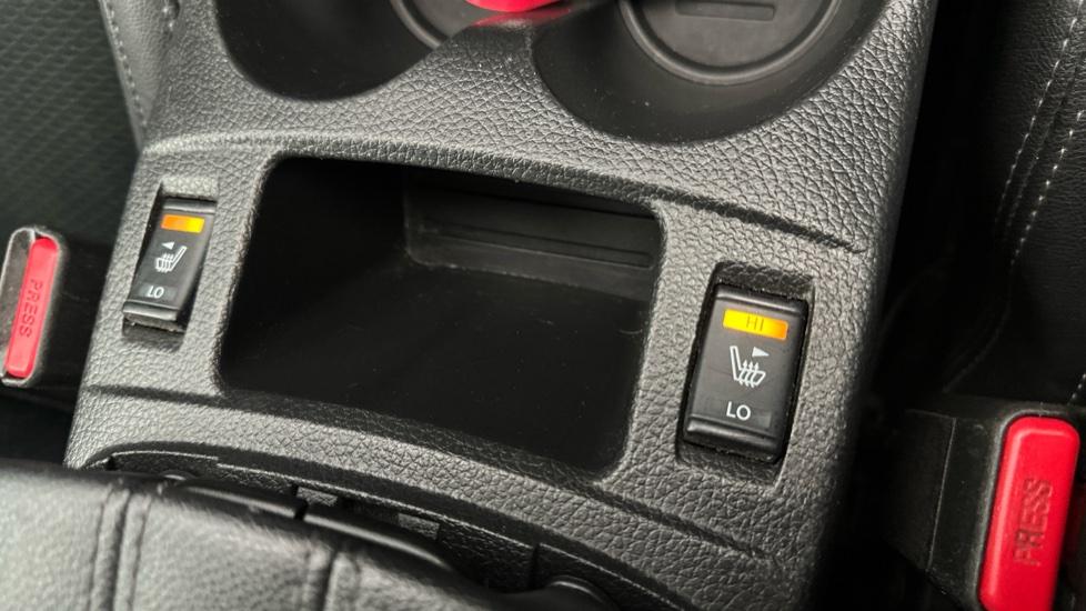 Heated Seats 