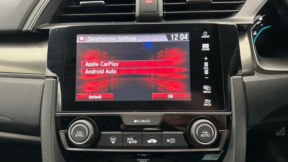 Apple Car Play & Android Auto