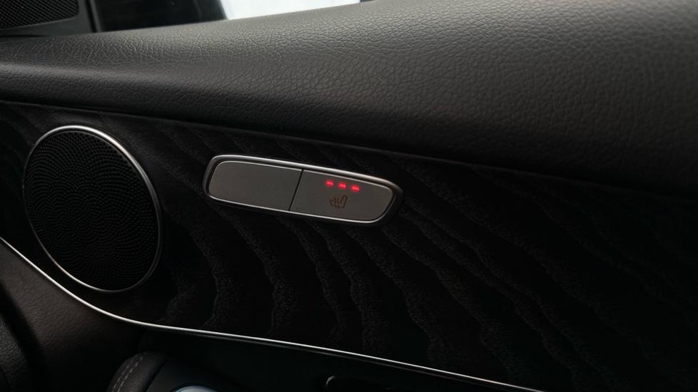 Heated Seats 