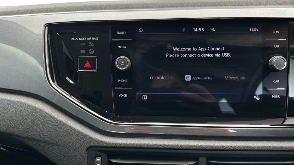 Apple Car Play & Android Auto