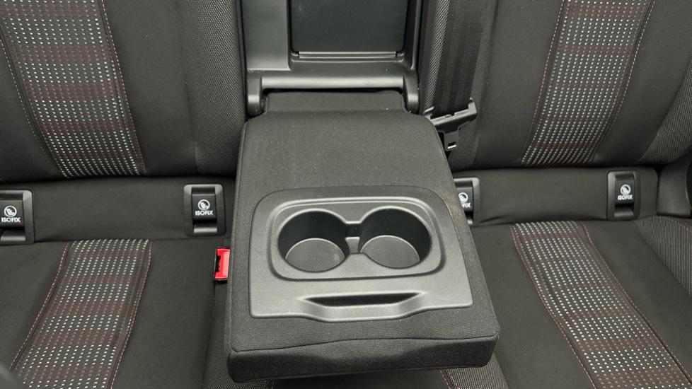 Rear Armrest/ Cup Holder