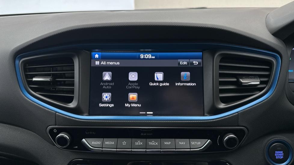 Apple Car Play & Android Auto