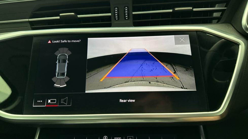 Rear View Camera /Park Pilot 