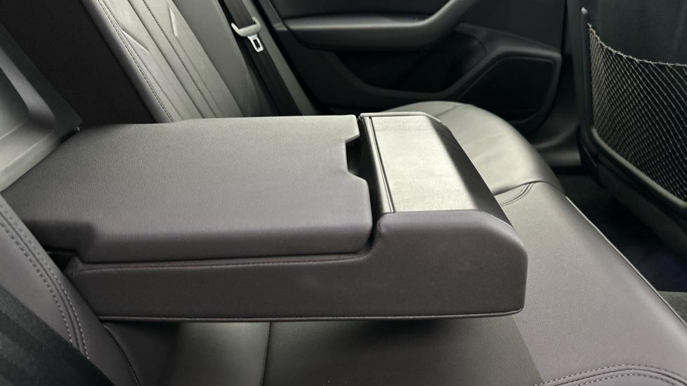 Rear Armrest 