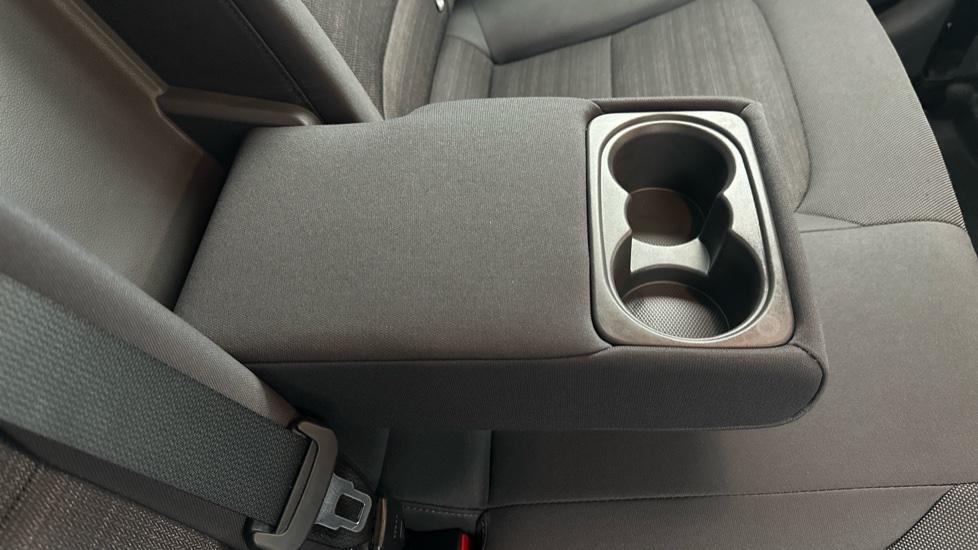 Rear Armrest/ Cup Holder