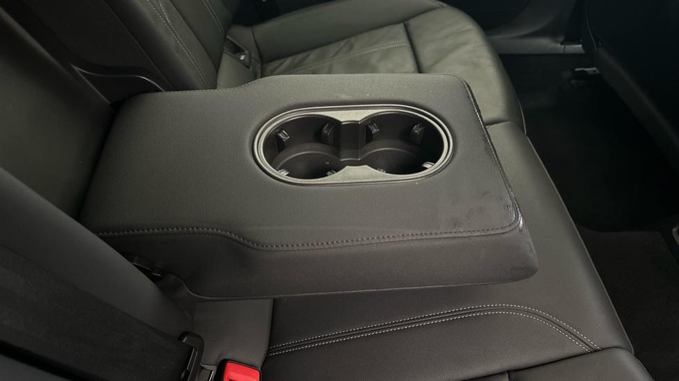 Rear Armrest/ Cup Holder