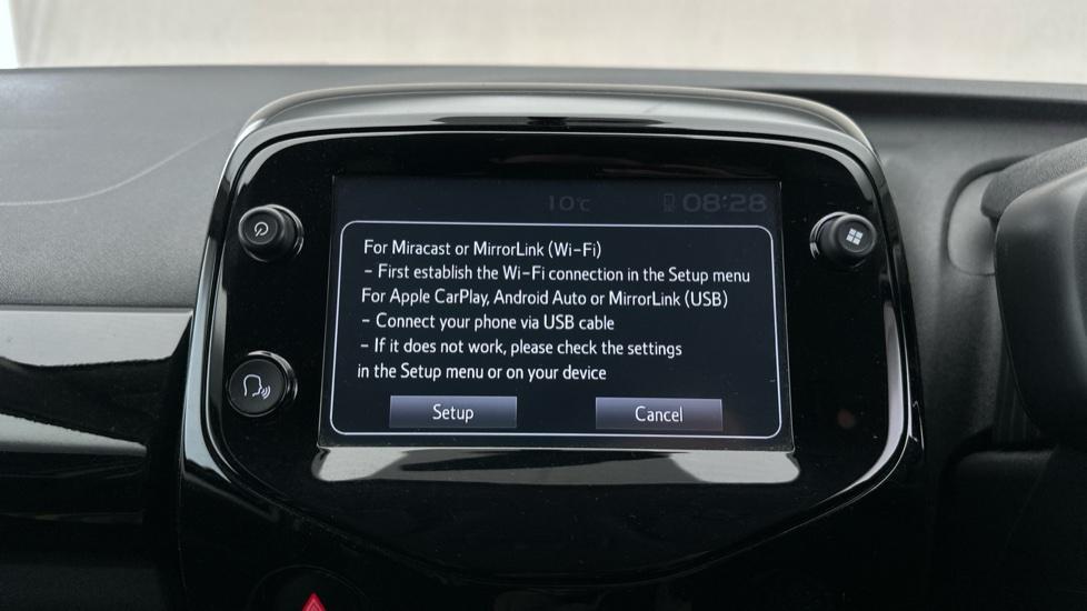 Apple Car Play & Android Auto