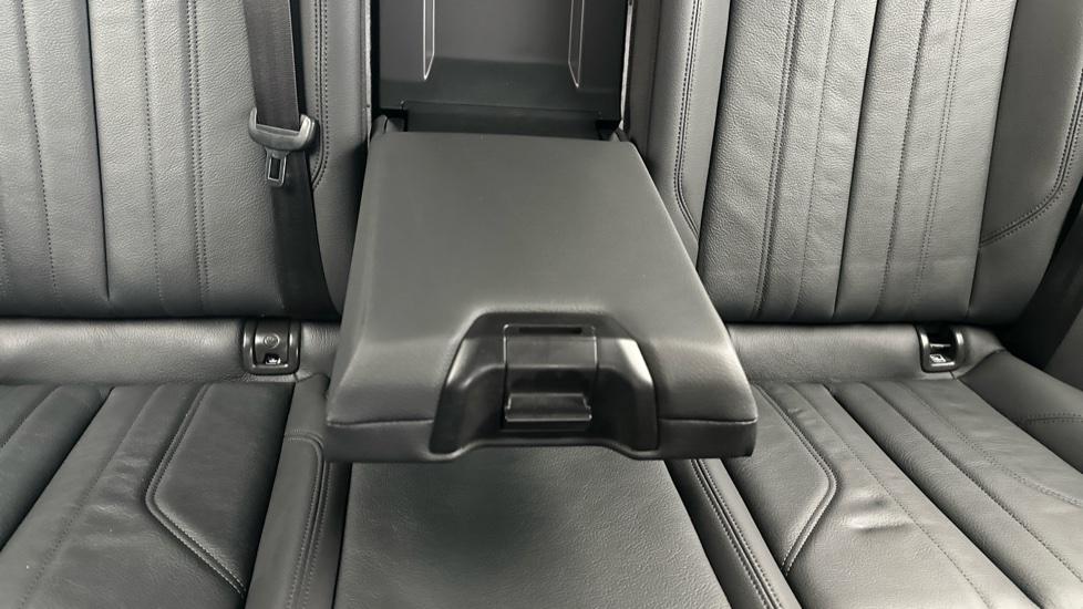 Rear Armrest 