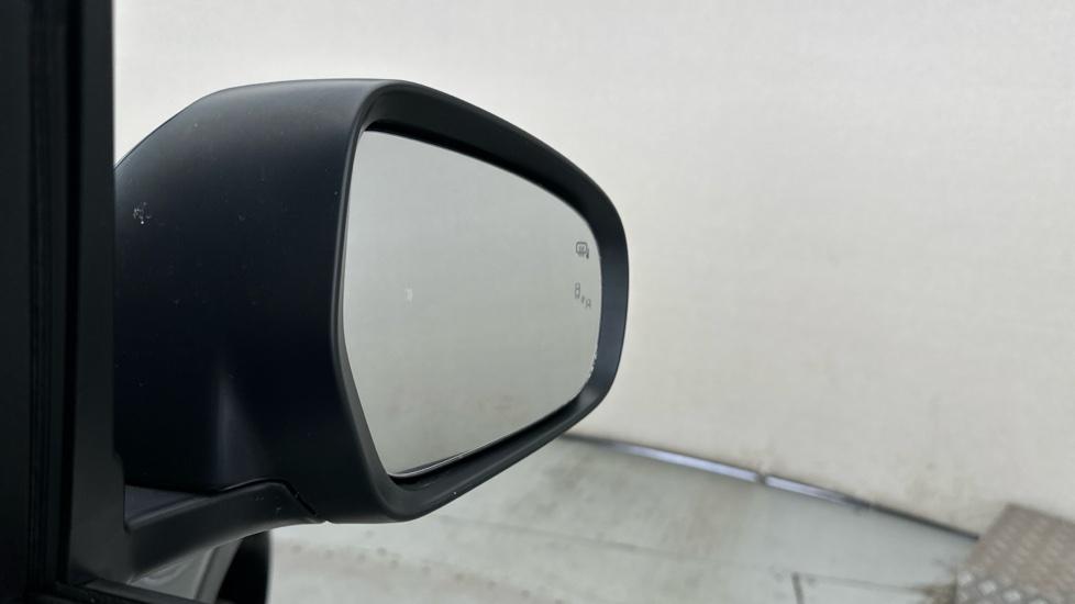 Blind Spot Monitoring System 