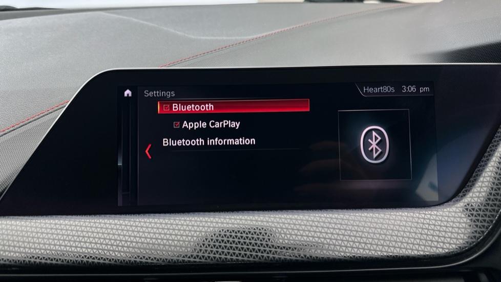 Bluetooth / Apple CarPlay 