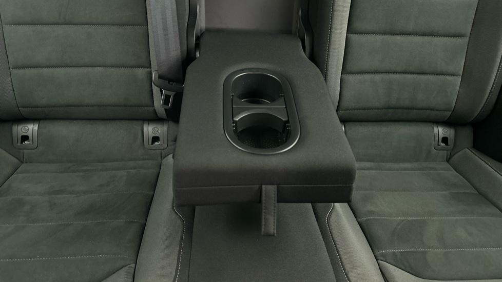 Rear Armrest/ Cup Holder