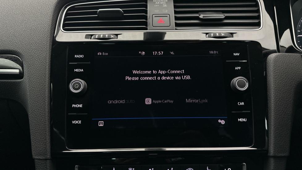 Apple Car Play & Android Auto